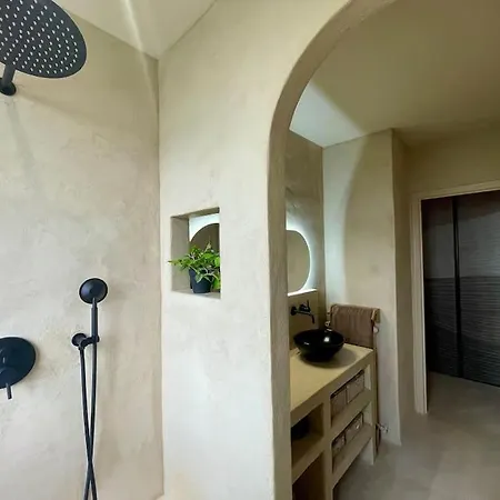 L'insaisi-sable, Piscine Et Parking Appartement *