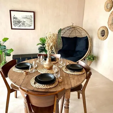 L'insaisi-sable, Piscine Et Parking Appartement